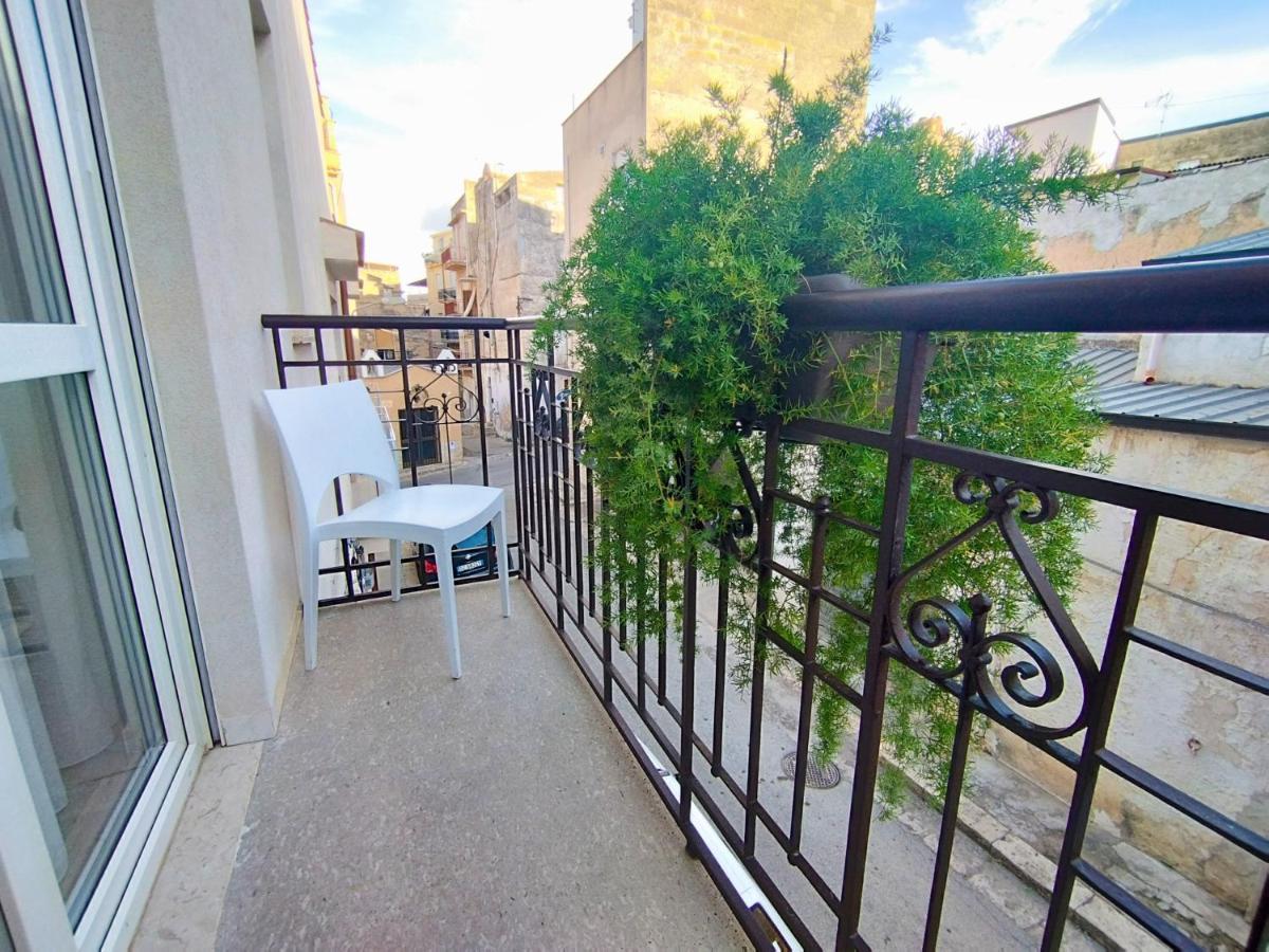 Alcamo Rooms Con Garage Privato Exteriör bild