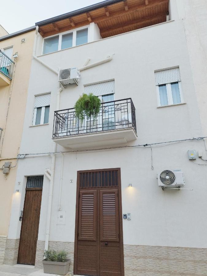 Alcamo Rooms Con Garage Privato Exteriör bild